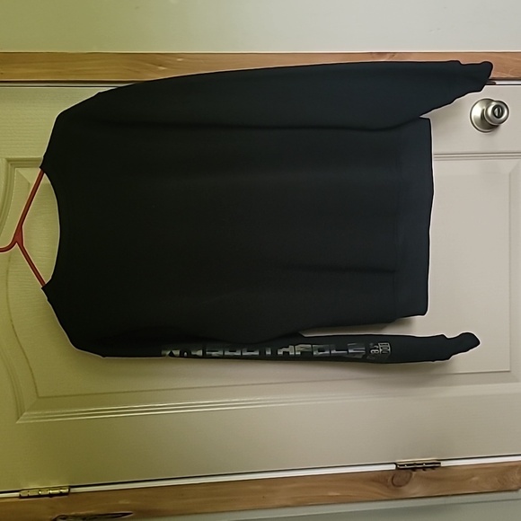 Vintage South Pole black sweater with camo font size Medium - Picture 5 of 6